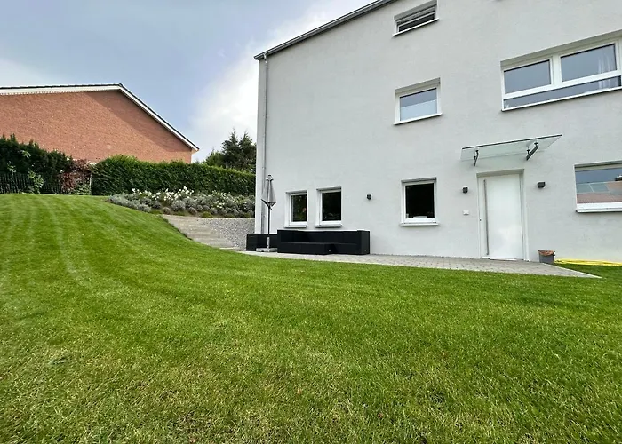 Modernes Apartment mit eigener Terrasse&Garten