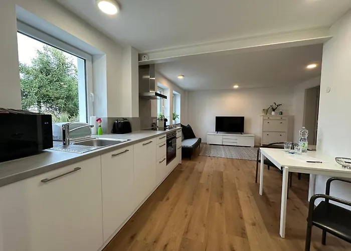 Modernes Apartment mit eigener Terrasse&Garten