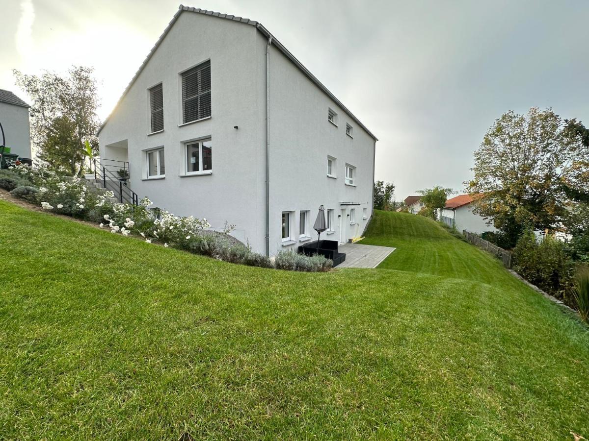 Modernes Mit Eigener Terrasse&garten Apartment Aalen